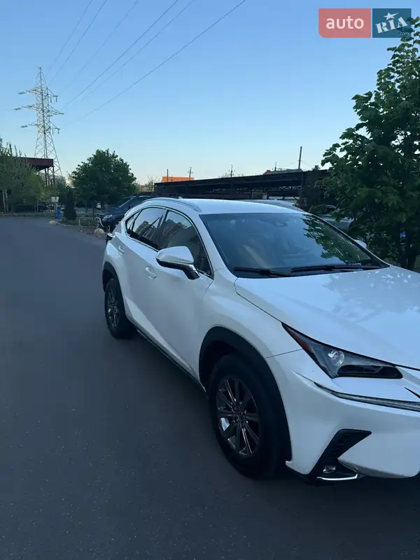 Lexus NX 2018