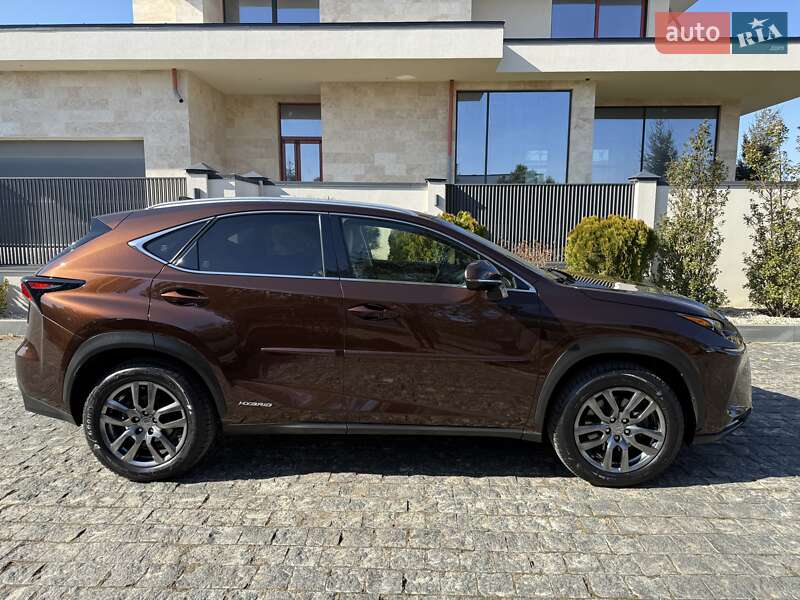 Внедорожник / Кроссовер Lexus NX 2016 в Львове
