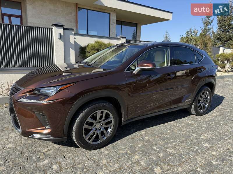 Внедорожник / Кроссовер Lexus NX 2016 в Львове