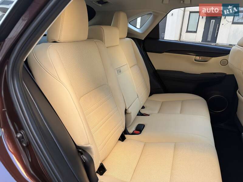 Внедорожник / Кроссовер Lexus NX 2016 в Львове