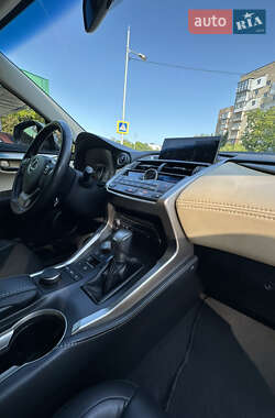 Внедорожник / Кроссовер Lexus NX 2015 в 
