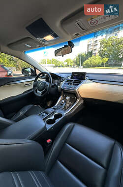 Внедорожник / Кроссовер Lexus NX 2015 в 