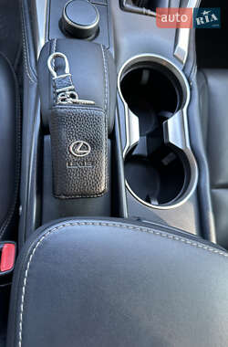 Внедорожник / Кроссовер Lexus NX 2015 в 