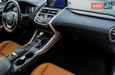 Внедорожник / Кроссовер Lexus NX 2020 в 