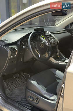 Внедорожник / Кроссовер Lexus NX 2014 в 