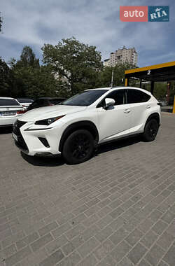 Внедорожник / Кроссовер Lexus NX 2018 в 