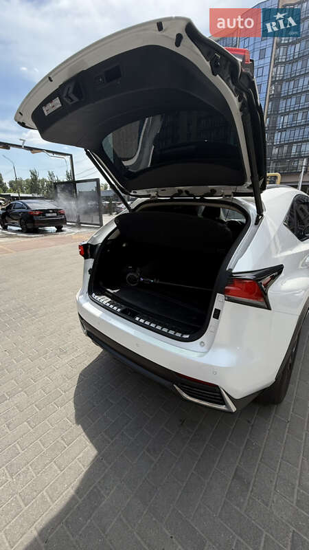 Внедорожник / Кроссовер Lexus NX 2018 в Днепре