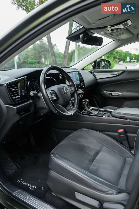 Внедорожник / Кроссовер Lexus NX 2022 в Новояворовске