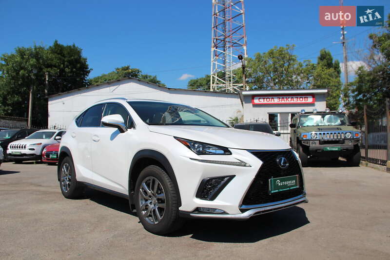 Внедорожник / Кроссовер Lexus NX 2015 в Одессе