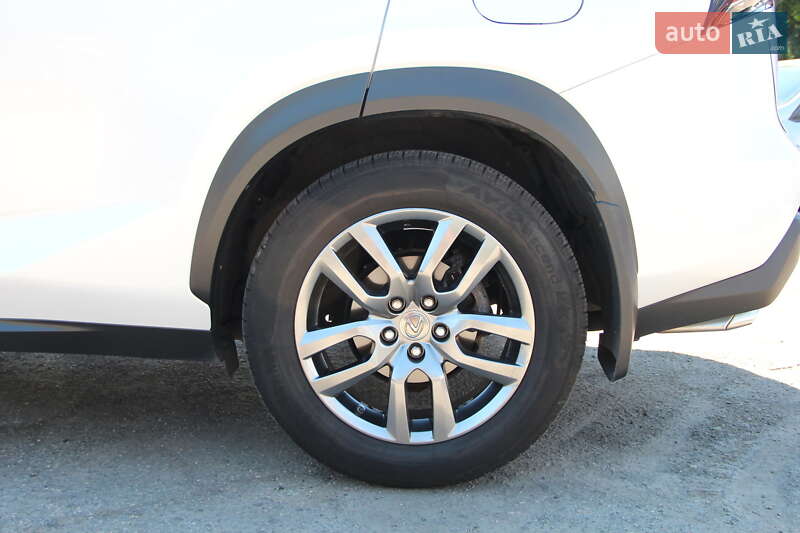 Внедорожник / Кроссовер Lexus NX 2015 в Одессе