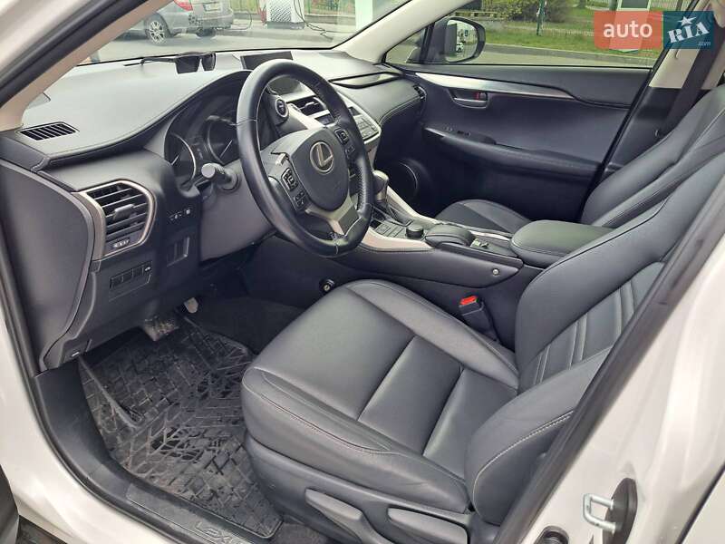 Позашляховик / Кросовер Lexus NX 2017 в Дніпрі