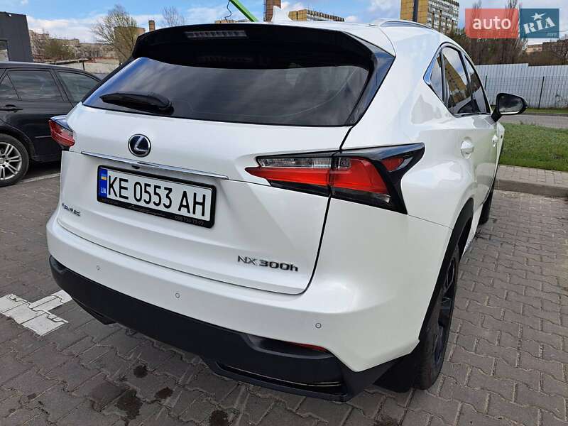 Позашляховик / Кросовер Lexus NX 2017 в Дніпрі