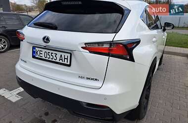 Позашляховик / Кросовер Lexus NX 2017 в 