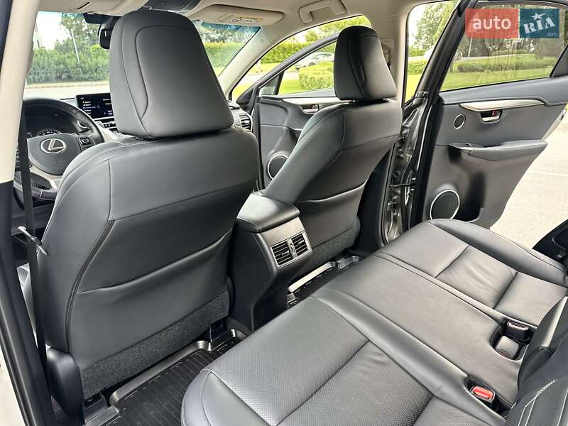Позашляховик / Кросовер Lexus NX 2019 в Києві