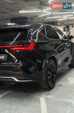 Внедорожник / Кроссовер Lexus NX 2022 в 