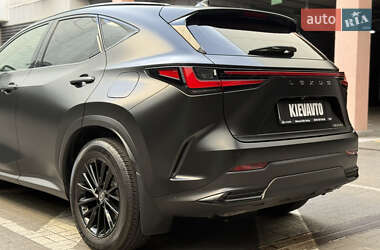 Позашляховик / Кросовер Lexus NX 2022 в 