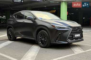 Позашляховик / Кросовер Lexus NX 2022 в 