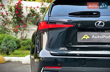 Позашляховик / Кросовер Lexus NX 2019 в 