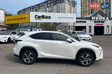 Внедорожник / Кроссовер Lexus NX 2020 в 
