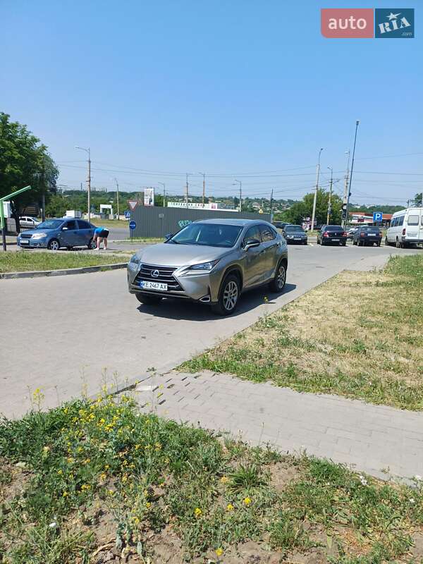 Внедорожник / Кроссовер Lexus NX 2016 в 