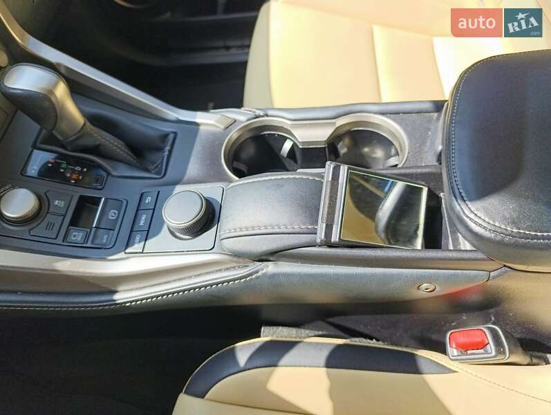 Внедорожник / Кроссовер Lexus NX 2015 в Киеве фото 26 Внедорожник / Кроссовер Lexus NX 2015 в Киеве