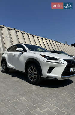 Внедорожник / Кроссовер Lexus NX 2017 в 