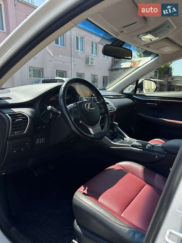 Позашляховик / Кросовер Lexus NX 2017 в Дніпрі