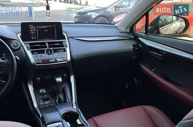 Внедорожник / Кроссовер Lexus NX 2020 в 