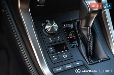 Внедорожник / Кроссовер Lexus NX 2021 в 