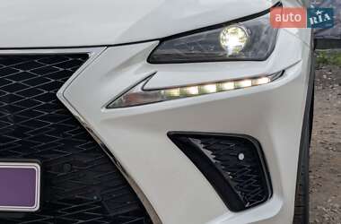 Внедорожник / Кроссовер Lexus NX 2020 в 