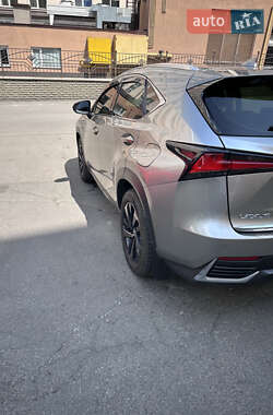 Внедорожник / Кроссовер Lexus NX 2020 в 