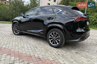 Внедорожник / Кроссовер Lexus NX 2020 в 