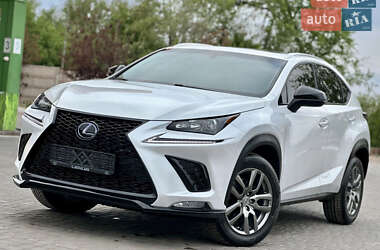 Внедорожник / Кроссовер Lexus NX 2015 в 