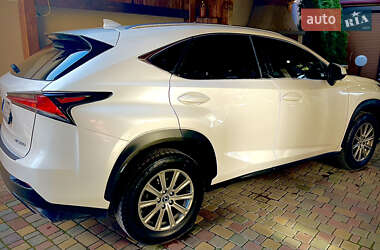Внедорожник / Кроссовер Lexus NX 2018 в 