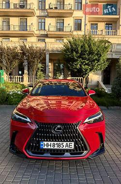 Позашляховик / Кросовер Lexus NX 2022 в 