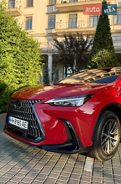Позашляховик / Кросовер Lexus NX 2022 в 