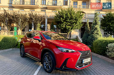 Позашляховик / Кросовер Lexus NX 2022 в 