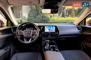 Позашляховик / Кросовер Lexus NX 2022 в 