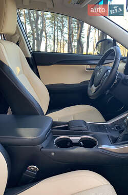 Внедорожник / Кроссовер Lexus NX 2018 в 