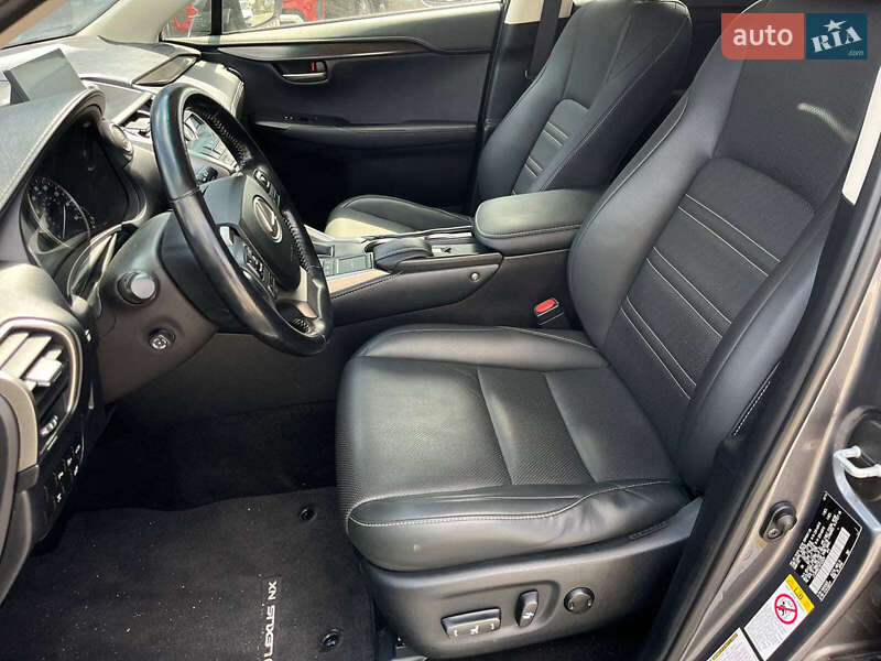Внедорожник / Кроссовер Lexus NX 2016 в Львове