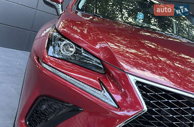 Внедорожник / Кроссовер Lexus NX 2019 в 