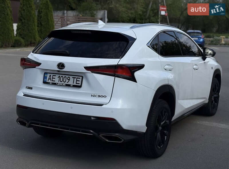 Внедорожник / Кроссовер Lexus NX 2017 в Днепре