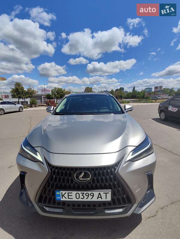 Позашляховик / Кросовер Lexus NX 2022 в 