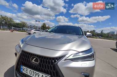 Позашляховик / Кросовер Lexus NX 2022 в 