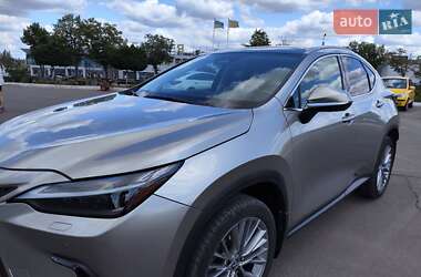 Позашляховик / Кросовер Lexus NX 2022 в 