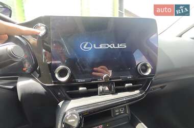 Позашляховик / Кросовер Lexus NX 2022 в 