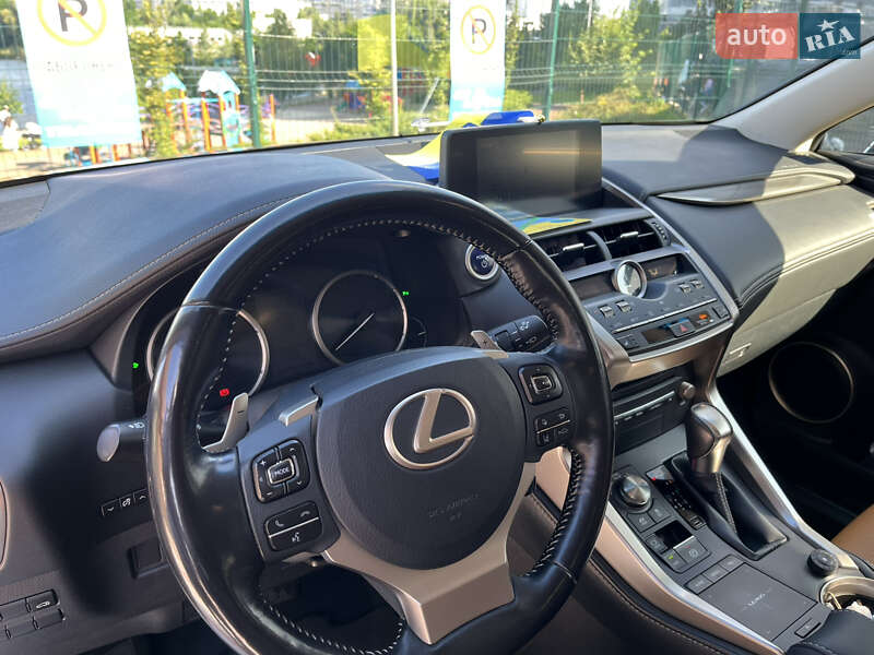 Внедорожник / Кроссовер Lexus NX 2017 в Киеве