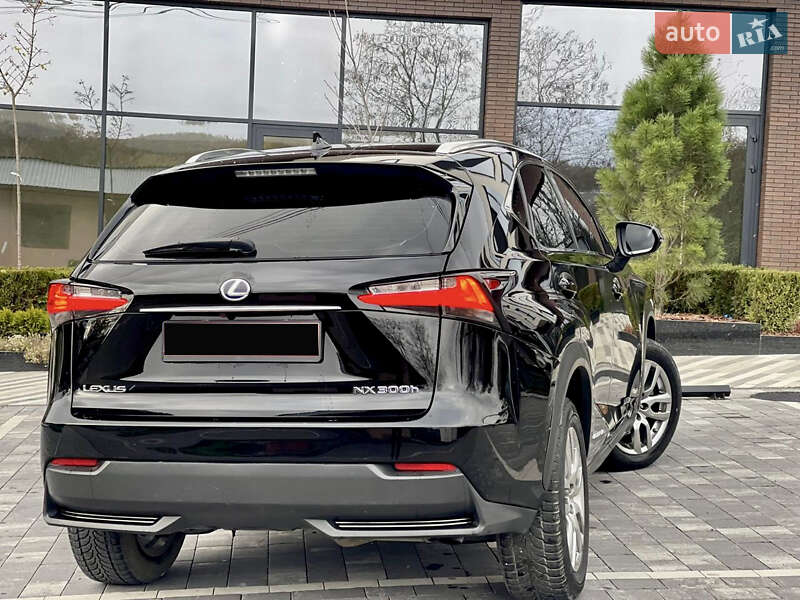 Внедорожник / Кроссовер Lexus NX 2017 в Ужгороде