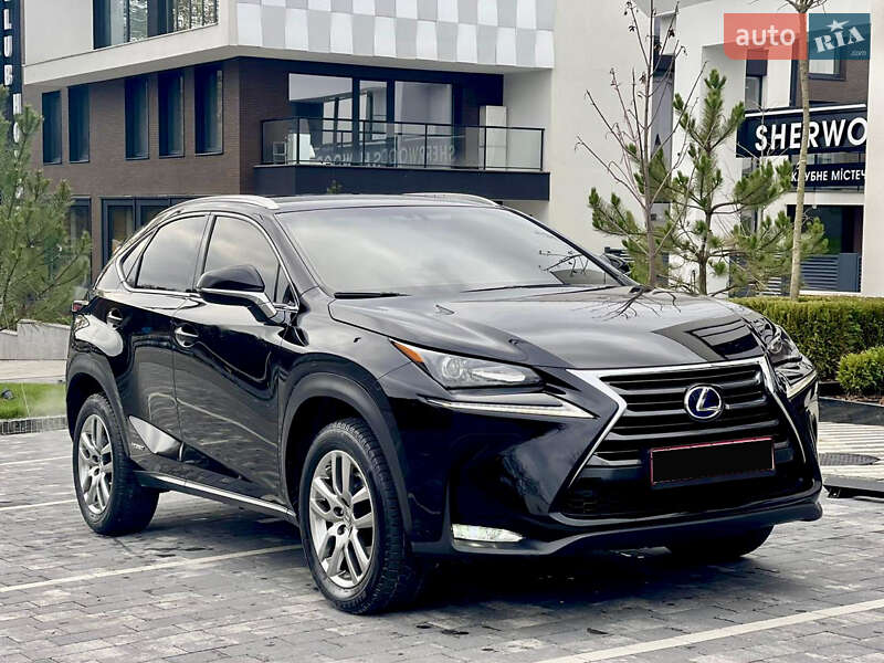 Внедорожник / Кроссовер Lexus NX 2017 в Ужгороде