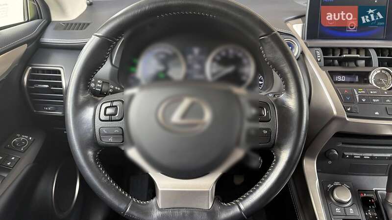 Внедорожник / Кроссовер Lexus NX 2016 в Киеве